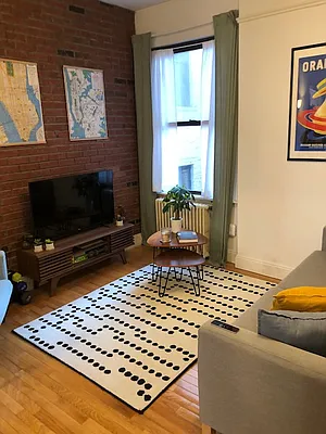 Rented by Bouklis Group | media 8