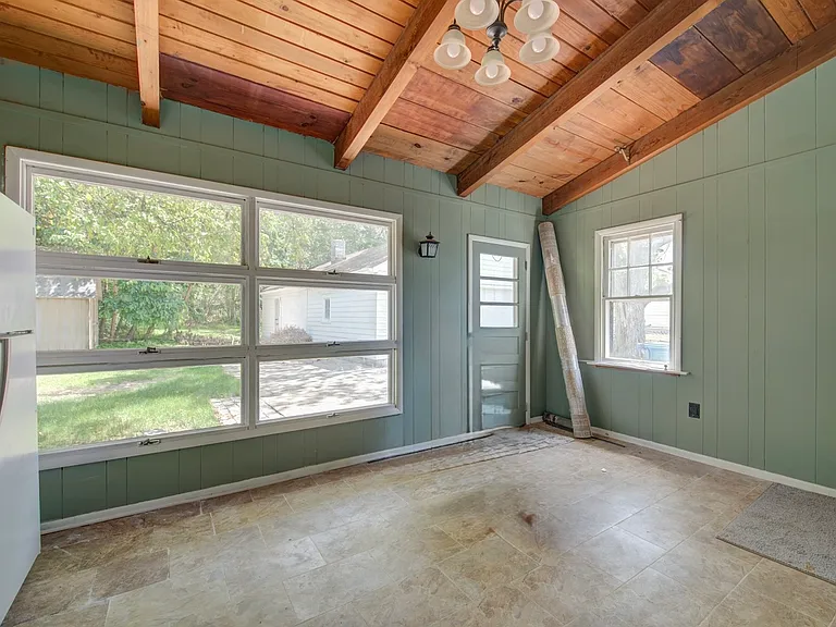 259 Jackson St — Photo 14
