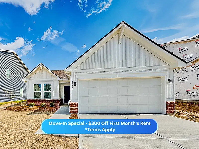 2056 White Oak Ln photo 1