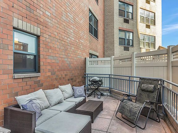 2nd image of 68 Garden St #B2f