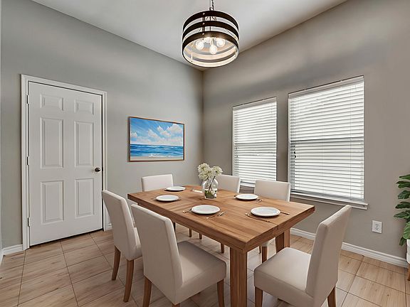 Eat-in kitchen area - Virtually Staged
