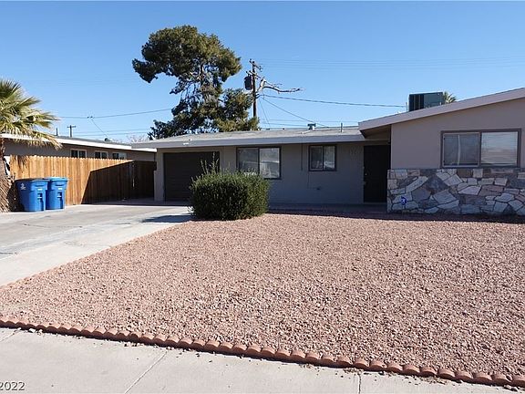 4th image of 1300 Tamerack Ave