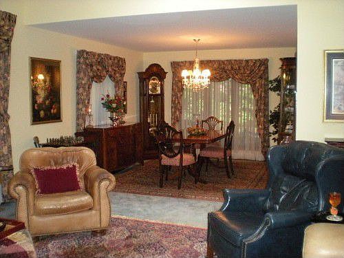 4th image of 36 Berkshire Dr W