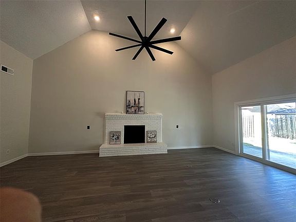 3rd image of 6215 Portal Dr