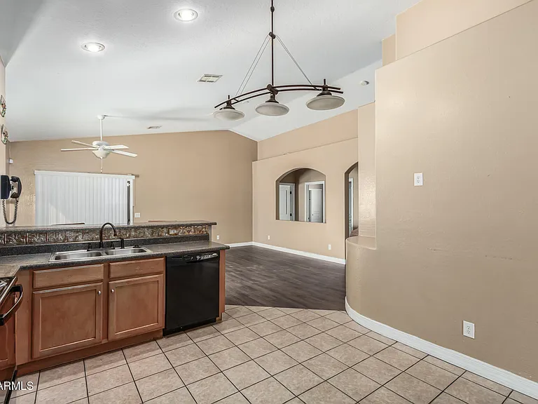 2513 W Novak Way — Photo 11