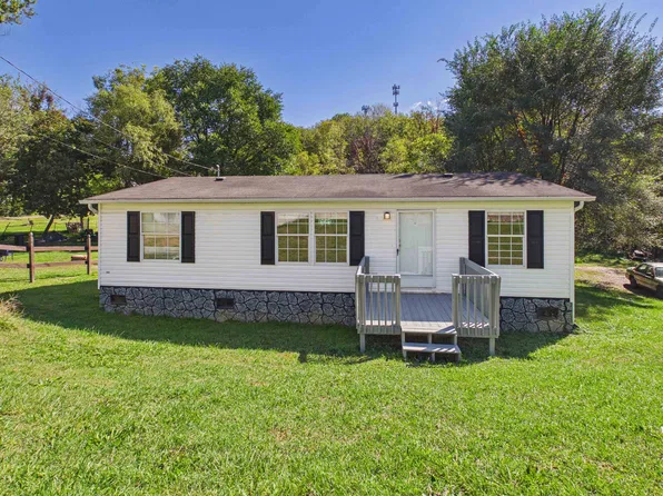 604 Newbern Rd, Pulaski, VA 24301