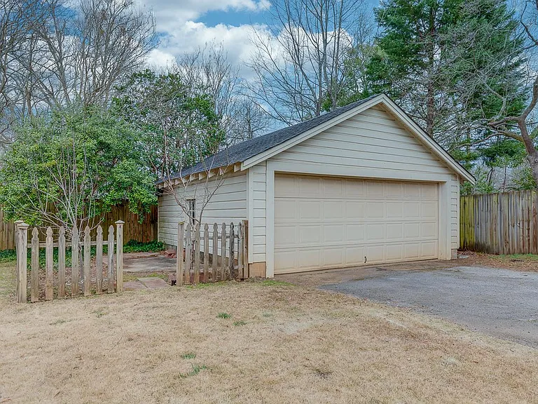115 Cureton St — Photo 47