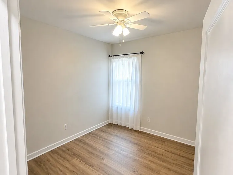 127 Wells St — Photo 16