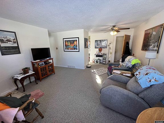 5th image of 1519 E Lincoln Ave
