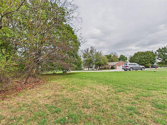 5th image of 0 Hillcrest Dr