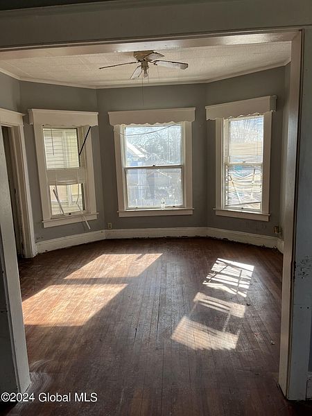4th image of 1329-31 7th Avenue