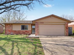 1746 S Poplar Ave, Broken Arrow, OK 74012
