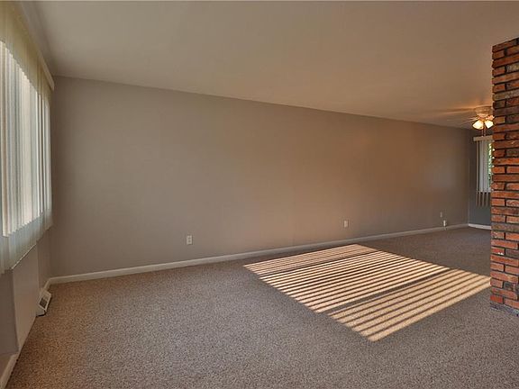 2nd image of 1545 Severn Ln