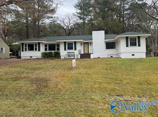 1209 Alves Rd, Guntersville, AL 35976
