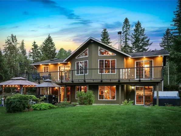 5427 Wildwood Rd, Comox Valley, BC V9J 1P5