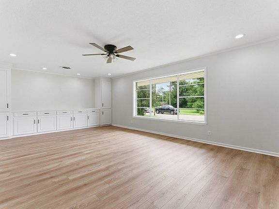 2nd image of 4114 Pleasant Dr