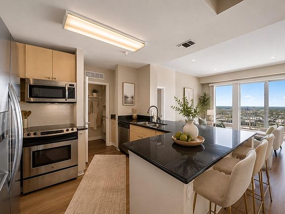 4th image of 3505 Sage Rd Unit 2206