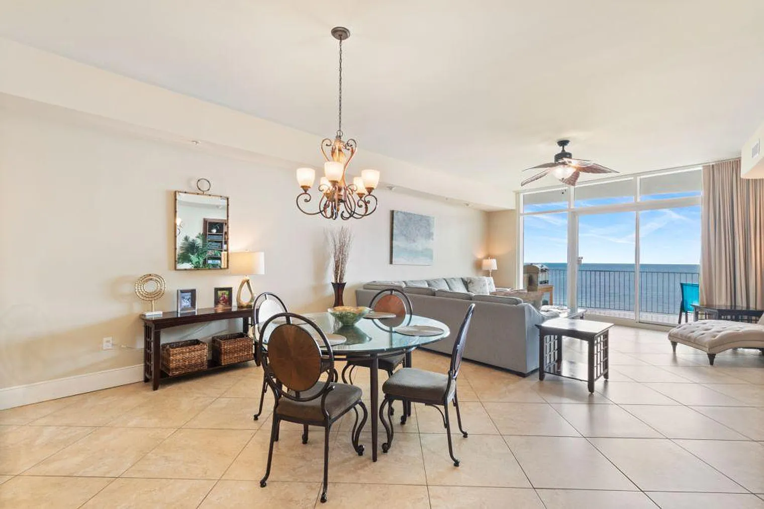 3 bed, 4.0 bath, 2400 sqft, $7,530 — Photo 1