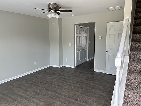 4th image of 3829 E Vancroft Cir #4