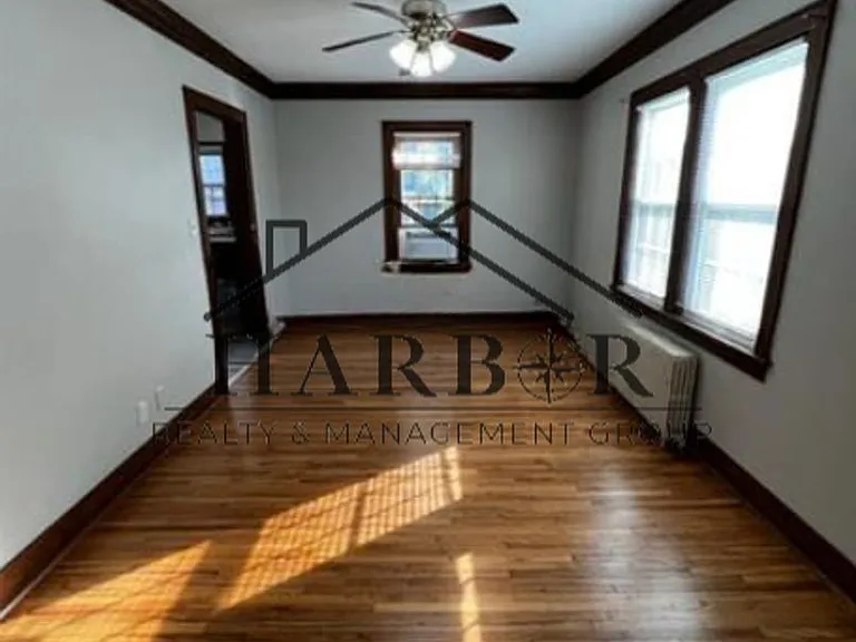 1st Avenue SW Duplex — Photo 5
