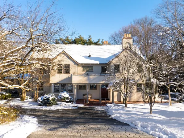 40 Heath Hl, Brookline, MA 02445