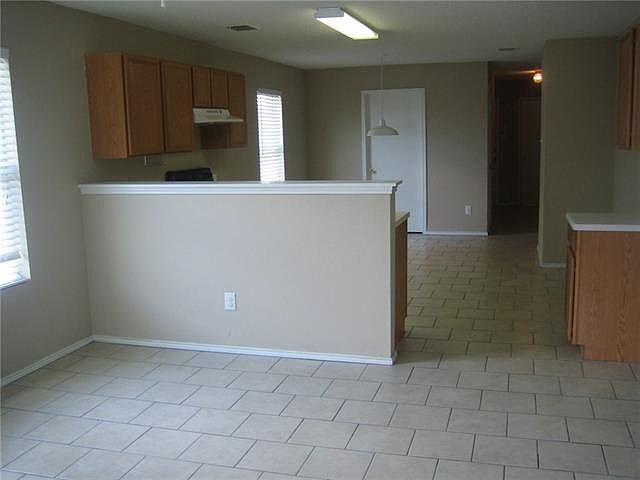 1st image of 4880 Waterford Dr