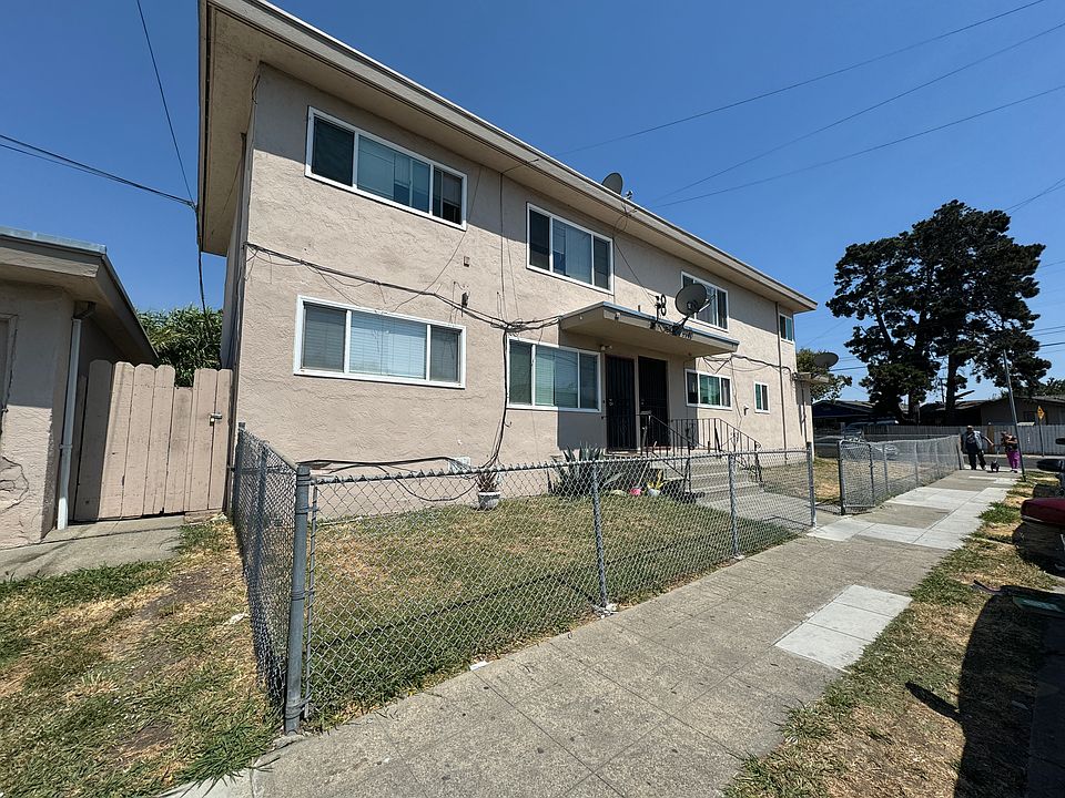 1st image of 9940 Walnut St APT A