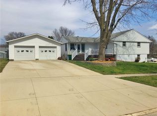 602 N 4th Ave, Winterset, IA 50273