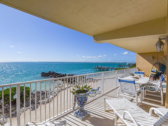 3rd image of 1133 W Ocean Dr Unit 15
