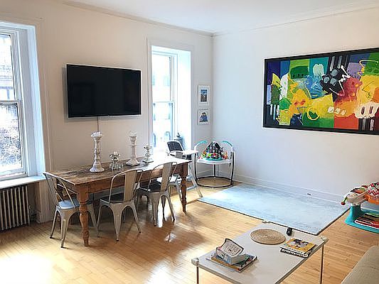 3rd image of 173 W 81st St #3