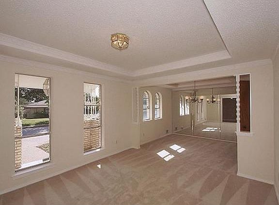 4th image of 9229 Loma Vista Dr