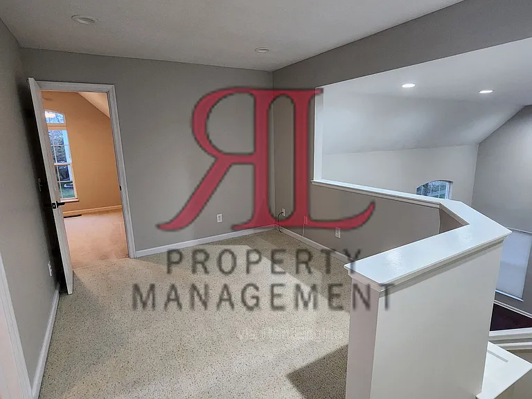 6716 Bethany Dr — Photo 36