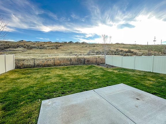 3rd image of 2271 E Mendota Dr