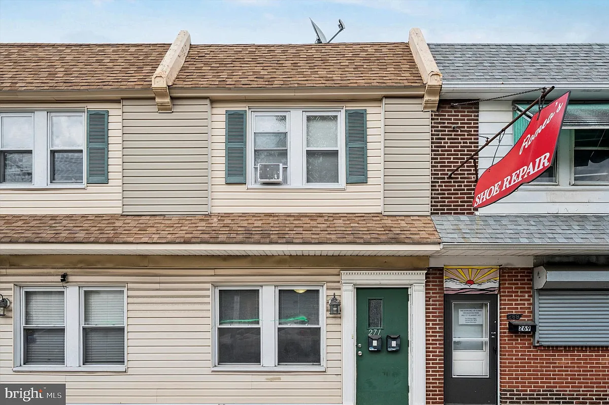 Building Photo - 271 N Wycombe Ave #1
