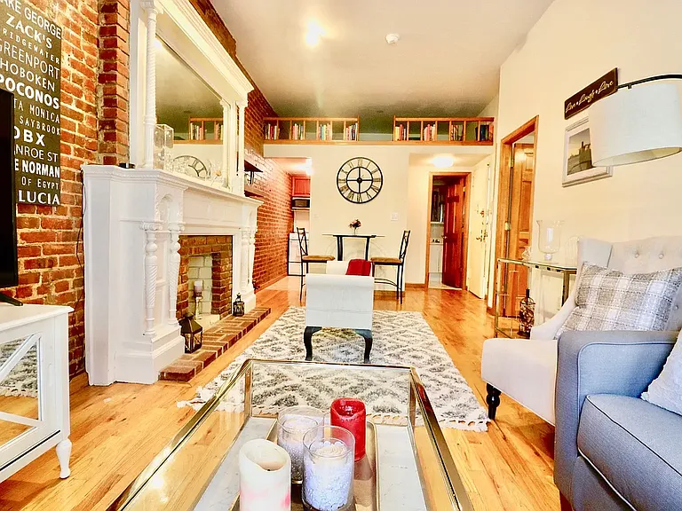 130 W 74th St #2A — Photo 3