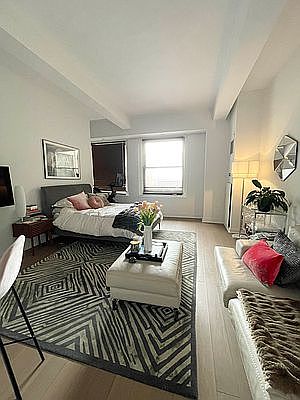3rd image of 88 Greenwich St APT 926