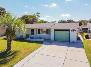 5226 Penguin Dr, Holiday, FL 34690