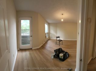 558 Spadina Cres #6, Toronto, ON M5S 2J9