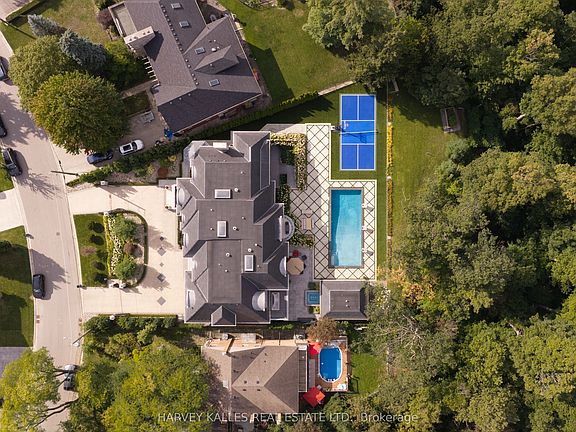 4th image of 126 Sandringham Dr