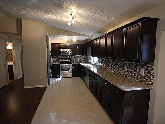 5th image of 25650 Fidra Ave