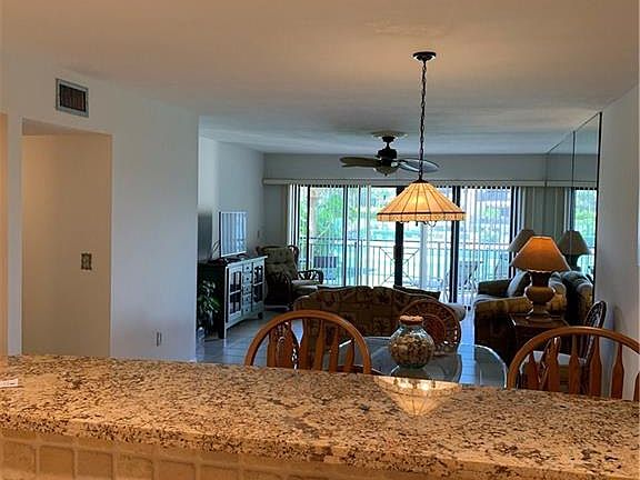 5th image of 3939 Ocean Dr
