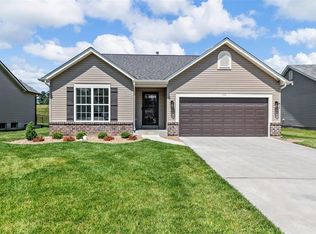 1016 Westlake Village Dr, Pacific, MO 63069