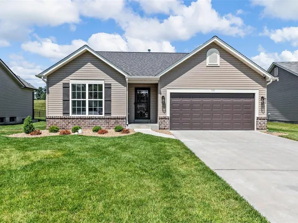 1016 Westlake Village Dr, Pacific, MO 63069