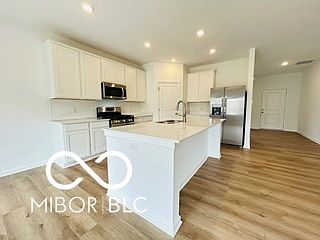 4th image of 597 Crispin Ln