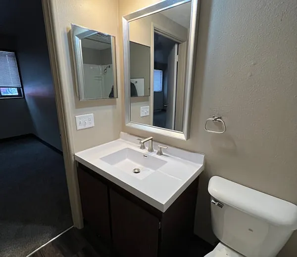 Studio, $595 — Photo 4
