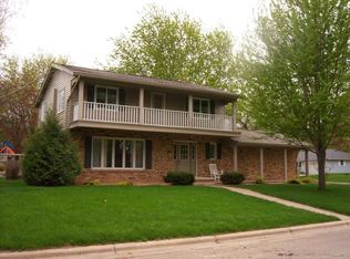 420 Ridge Rd, Albert Lea, MN 56007