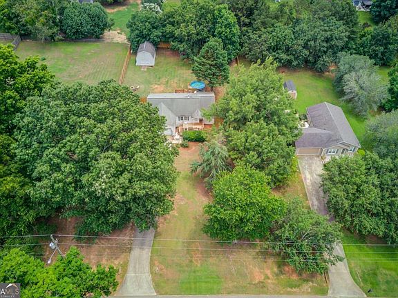 2nd image of 307 Jonaquil Ave