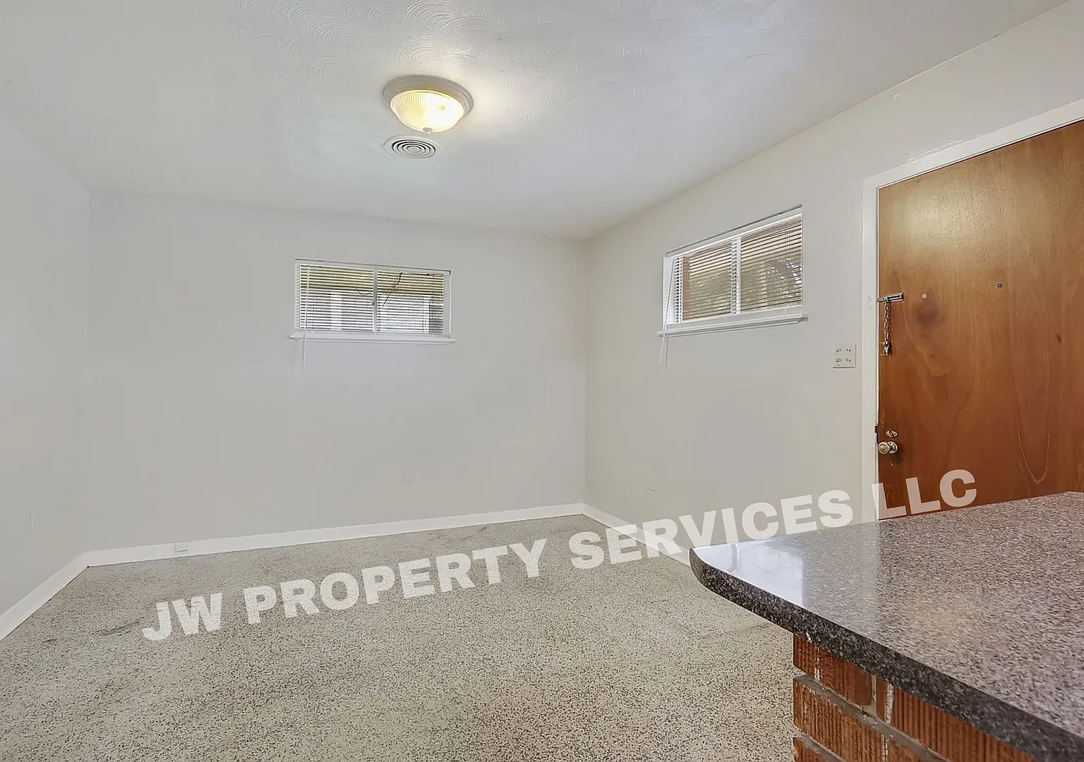 124 Lake Ave — Photo 3