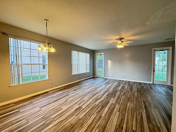 4th image of 1601 Eagle Feather Dr