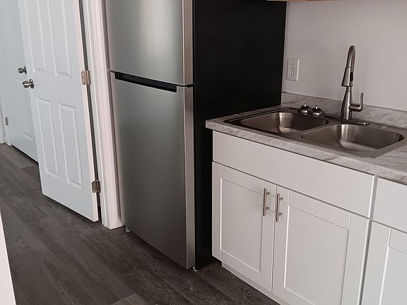 2nd image of 208 & 212 Kendall Ave #1820